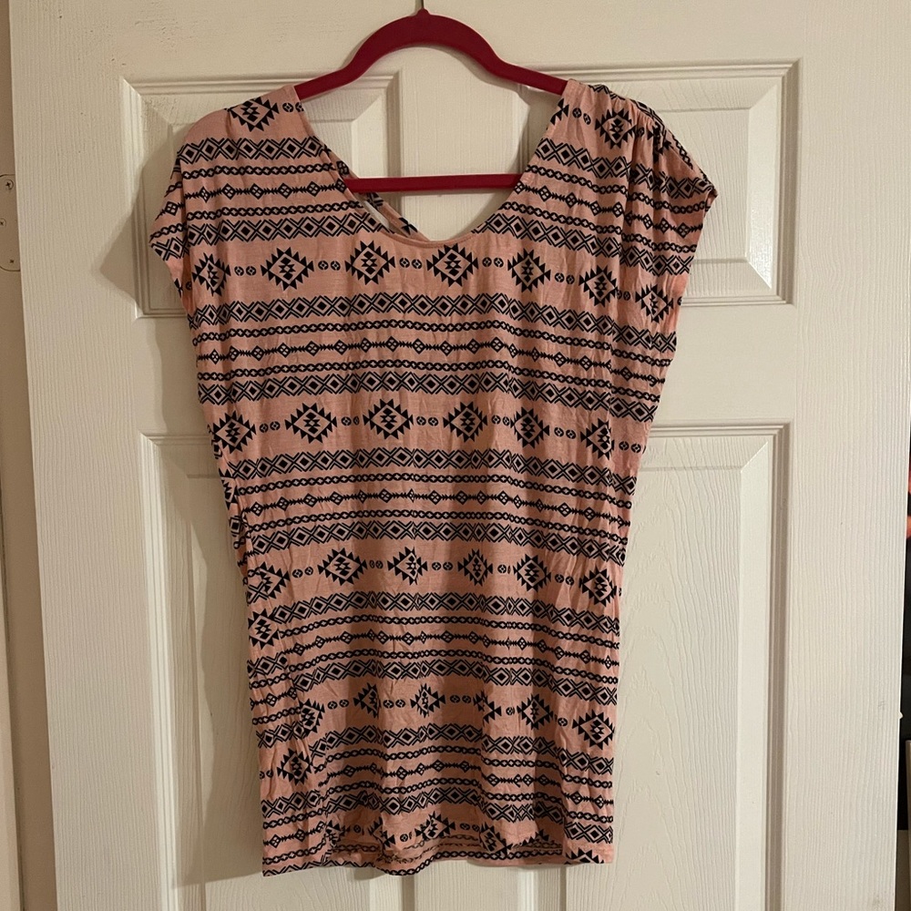 Stretchy peachy pink top